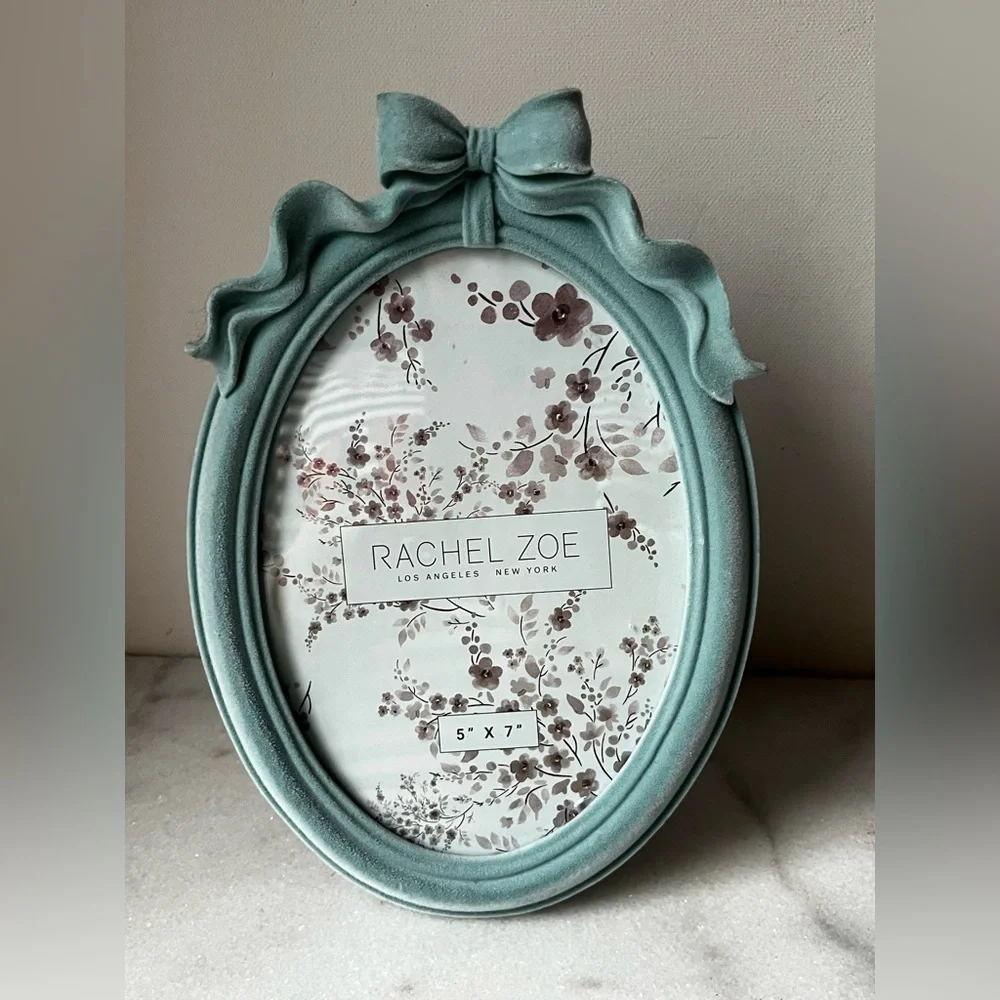 Rachel Zoe Teal Oval Photo Frame velvet for 5”x7” photo